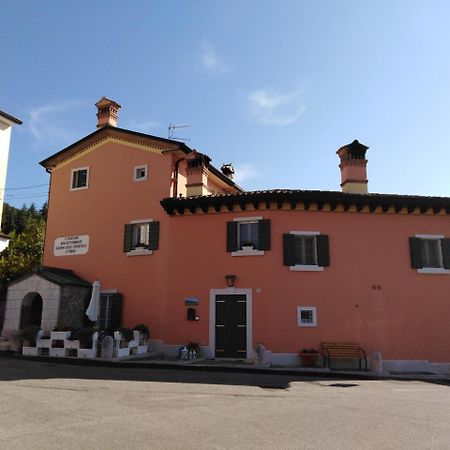 Apartamento Casa Del Capitello Caprino Veronese Exterior foto